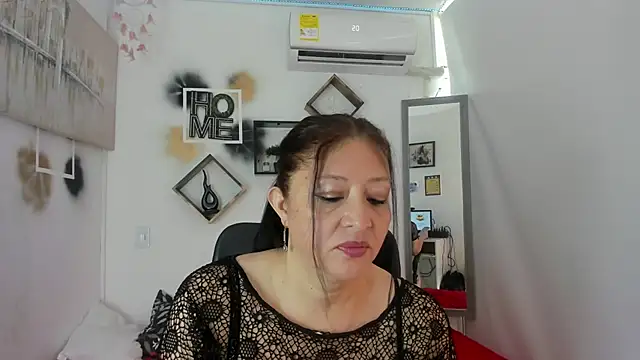 Snapshot of tatiana_sofiaa chatting on September 23, 2025, 1:18 pm tatiana sofiaa online show from September 23, 2025, 1:18 pm