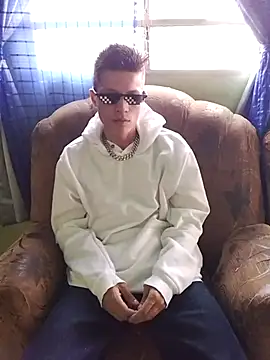 Snapshot of elinnki chatting on October 5, 2025, 3:14 pm elinnki online show from October 5, 2025, 3:14 pm