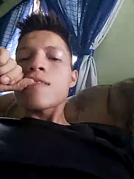 Snapshot of elinnki chatting on October 4, 2025, 5:14 pm elinnki online show from October 4, 2025, 5:14 pm