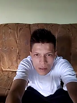 Snapshot of elinnki chatting on October 25, 2025, 5:57 pm elinnki online show from October 25, 2025, 5:57 pm