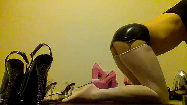 unforgettable dirty slut online show from November 17, 2025, 9:19 pm