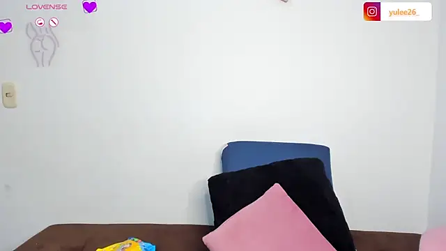 Snapshot of Brandy_brown_ chatting on September 19, 2025, 1:09 am Brandy brown  online show from September 19, 2025, 1:09 am