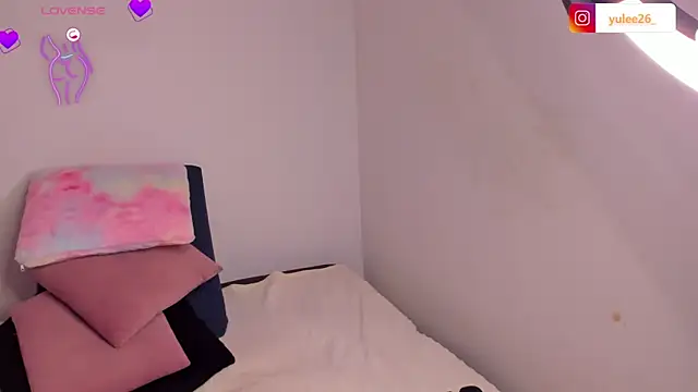 Snapshot of Brandy_brown_ chatting on September 30, 2025, 12:16 am Brandy brown  online show from September 30, 2025, 12:16 am