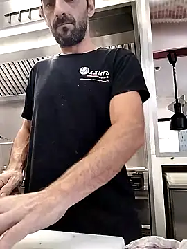 hotmen83 online show from October 8, 2025, 8:05 am