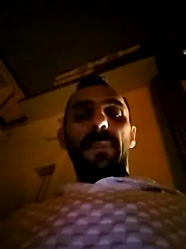 hotmen83 online show from November 27, 2025, 7:47 pm