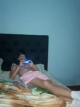 CUB4N1TX xx online show from September 9, 2025, 2:54 am