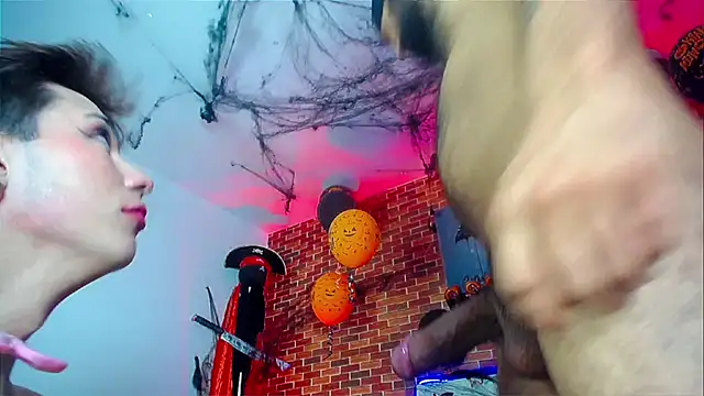 Snapshot of Michael_twink_ chatting on October 28, 2025, 9:47 pm Michael twink  online show from October 28, 2025, 9:47 pm