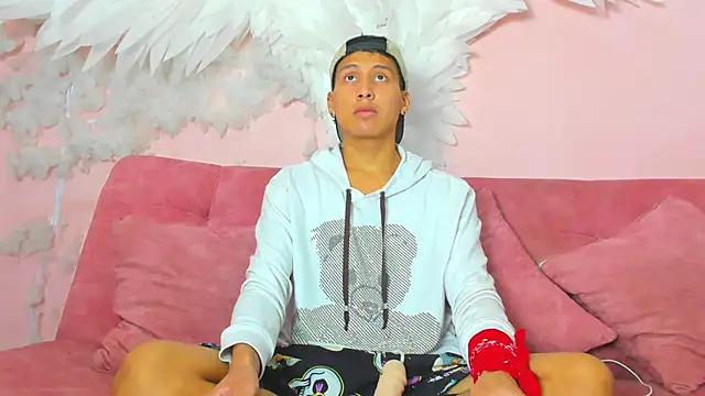 spicy adonhis online show from November 21, 2025, 1:10 pm