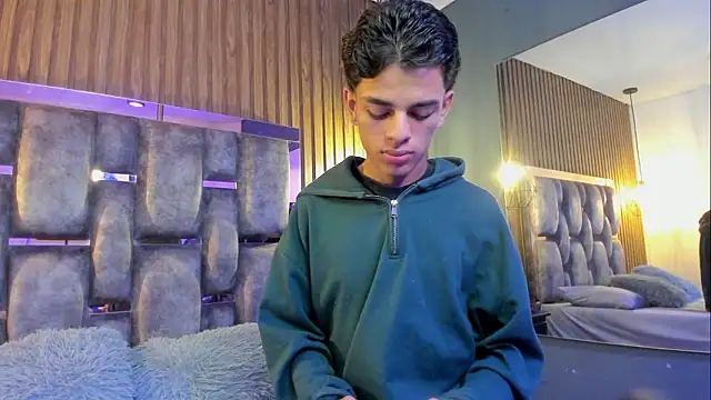 Snapshot of owen__johnson chatting on February 3, 2026, 11:59 am owen johnson online show from February 3, 2026, 11:59 am