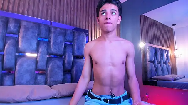 Snapshot of owen__johnson chatting on February 11, 2026, 12:27 pm owen johnson online show from February 11, 2026, 12:27 pm