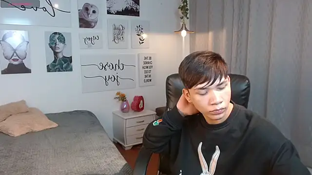 Snapshot of nathanclay chatting on October 7, 2025, 3:29 am nathanclay online show from October 7, 2025, 3:29 am