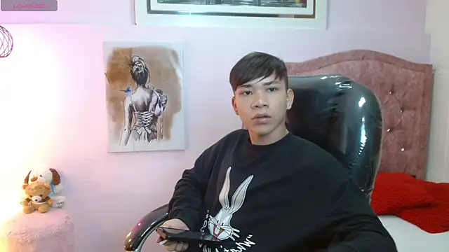 Snapshot of nathanclay chatting on October 4, 2025, 3:30 am nathanclay online show from October 4, 2025, 3:30 am