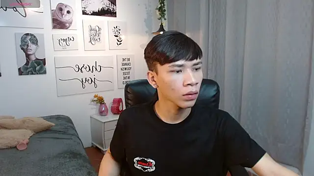 Snapshot of nathanclay chatting on September 28, 2025, 1:56 am nathanclay online show from September 28, 2025, 1:56 am