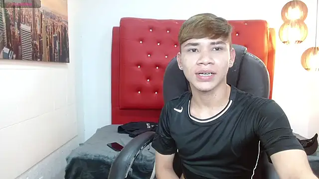 Snapshot of nathanclay chatting on October 25, 2025, 4:11 am nathanclay online show from October 25, 2025, 4:11 am