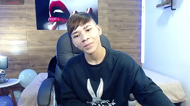 Snapshot of nathanclay chatting on October 9, 2025, 3:40 am nathanclay online show from October 9, 2025, 3:40 am