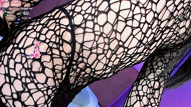 Babyuriel211 online show from March 27, 2026, 4:54 am