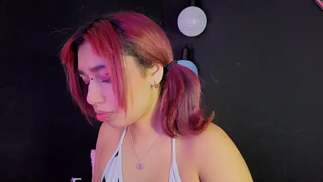 Snapshot of zoelight18 chatting on September 23, 2025, 4:30 am zoelight18 online show from September 23, 2025, 4:30 am