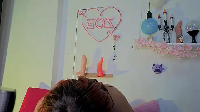 Snapshot of zoelight18 chatting on October 20, 2025, 10:16 am zoelight18 online show from October 20, 2025, 10:16 am