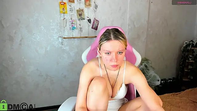 Snapshot of Casey_Miller chatting on October 29, 2025, 1:15 am Casey Miller online show from October 29, 2025, 1:15 am