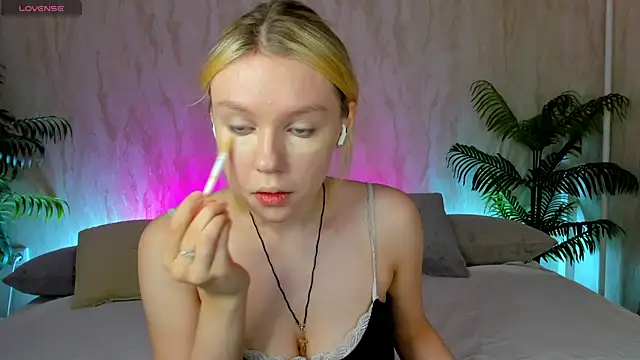 Snapshot of Casey_Miller chatting on September 30, 2025, 12:16 am Casey Miller online show from September 30, 2025, 12:16 am