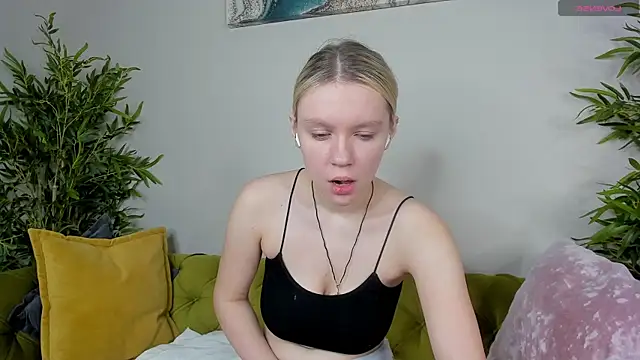 Snapshot of Casey_Miller chatting on October 4, 2025, 1:18 am Casey Miller online show from October 4, 2025, 1:18 am