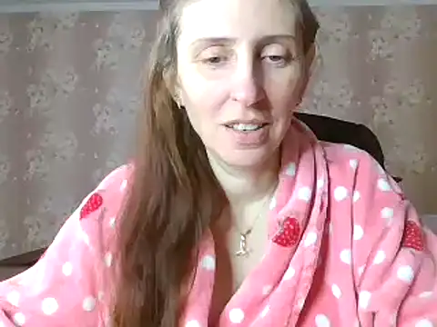 CandiCole online show from April 14, 2026, 6:29 am