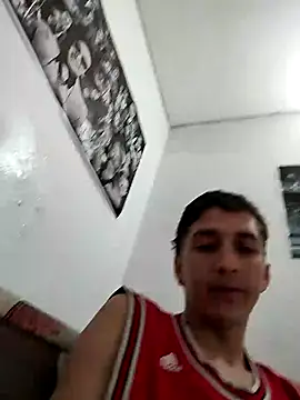 Snapshot of Carlos11123 chatting on October 27, 2025, 5:25 pm Carlos11123 online show from October 27, 2025, 5:25 pm