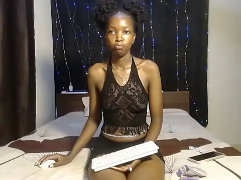 Snapshot of wild_smile chatting on October 3, 2025, 12:58 am wild smile online show from October 3, 2025, 12:58 am