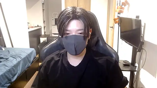 Mei-Tanaka online show from October 8, 2025, 2:40 pm