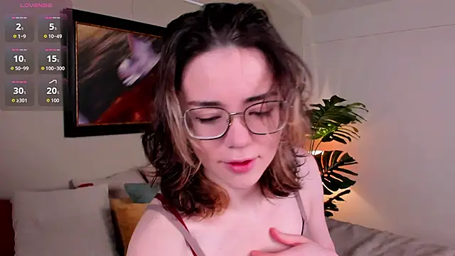 Snapshot of Sunny_Teaze chatting on February 15, 2026, 7:31 am Sunny Teaze online show from February 15, 2026, 7:31 am