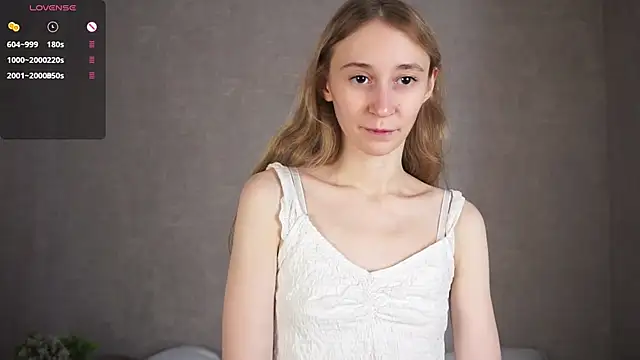 BeatrixHiett online show from September 17, 2025, 7:32 am