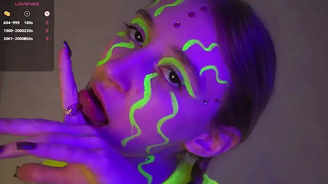 Snapshot of BeatrixHiett chatting on October 5, 2025, 3:52 am BeatrixHiett online show from October 5, 2025, 3:52 am