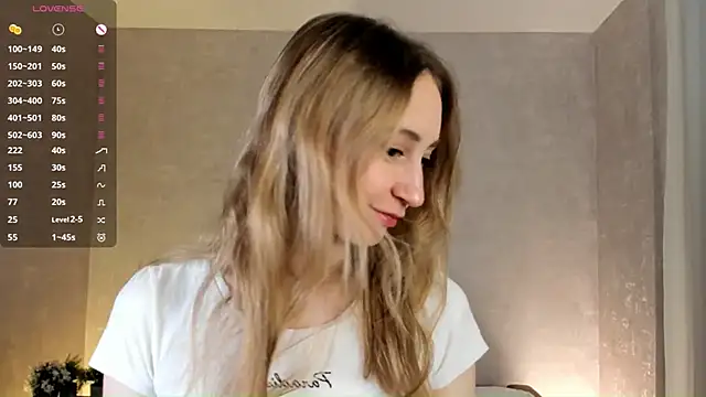 Snapshot of BeatrixHiett chatting on October 14, 2025, 3:07 am BeatrixHiett online show from October 14, 2025, 3:07 am