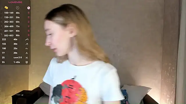 Snapshot of BeatrixHiett chatting on October 12, 2025, 3:30 am BeatrixHiett online show from October 12, 2025, 3:30 am