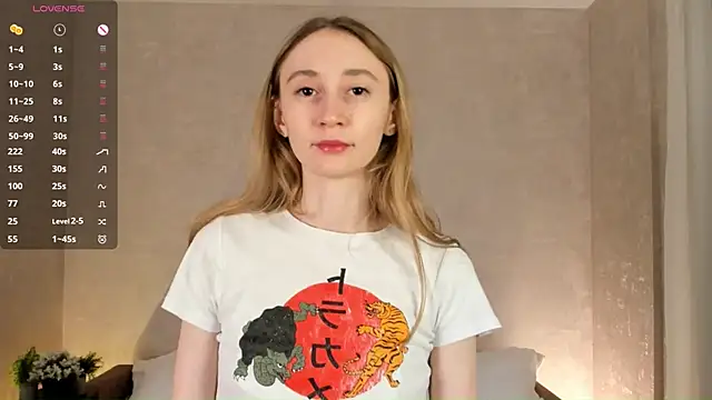 Snapshot of BeatrixHiett chatting on October 18, 2025, 2:46 am BeatrixHiett online show from October 18, 2025, 2:46 am