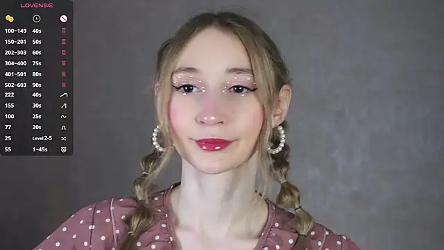 Snapshot of BeatrixHiett chatting on September 27, 2025, 2:39 am BeatrixHiett online show from September 27, 2025, 2:39 am