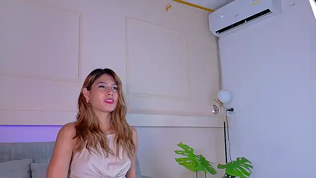 ZoehAngel online show from January 12, 2026, 3:19 pm