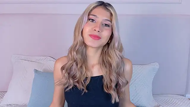 ZoehAngel online show from September 30, 2025, 11:27 am