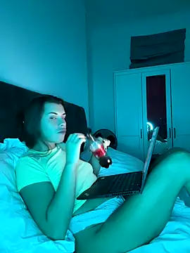 AlitaNova online show from October 15, 2025, 10:56 am