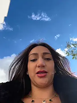 Ninabigtitied online show from November 20, 2025, 1:01 pm