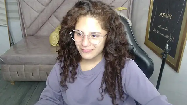 Velvet Moon V online show from November 24, 2025, 1:22 pm