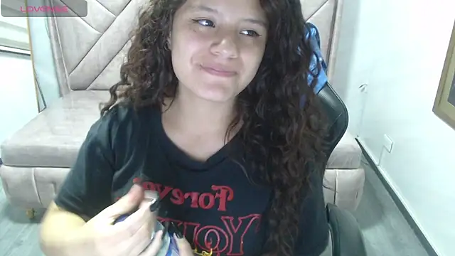 Velvet Moon V online show from February 5, 2026, 7:43 pm