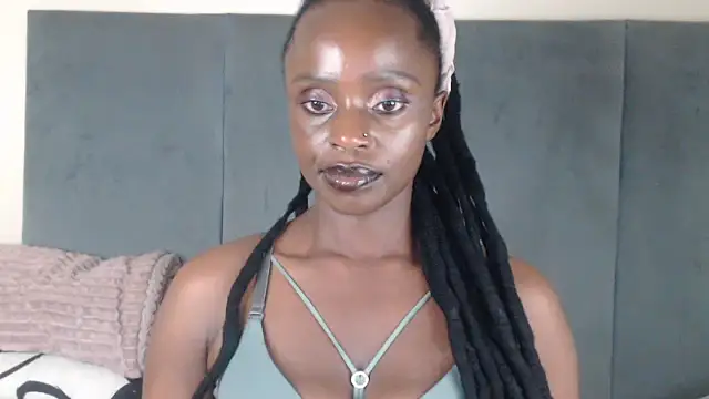 Snapshot of Jah-Queen chatting on September 18, 2025, 6:11 pm Jah-Queen online show from September 18, 2025, 6:11 pm