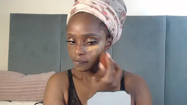 Snapshot of Jah-Queen chatting on September 21, 2025, 12:32 pm Jah-Queen online show from September 21, 2025, 12:32 pm