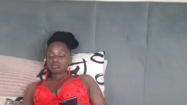 Snapshot of Jah-Queen chatting on October 25, 2025, 5:02 pm Jah-Queen online show from October 25, 2025, 5:02 pm