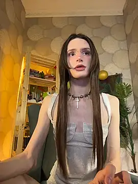 madi snow online show from February 17, 2026, 5:27 am