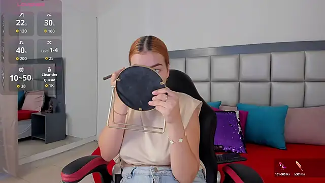 abbysmiths online show from September 11, 2025, 1:44 pm