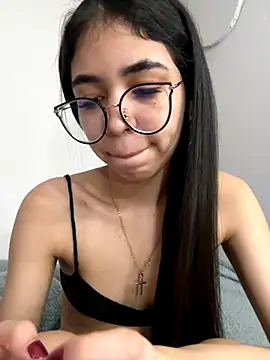 Snapshot of _Alix_7 chatting on October 1, 2025, 1:00 am Alix 7 online show from October 1, 2025, 1:00 am