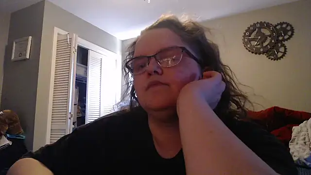 Snapshot of TheMistyPrice chatting on December 21, 2025, 9:37 pm TheMistyPrice online show from December 21, 2025, 9:37 pm