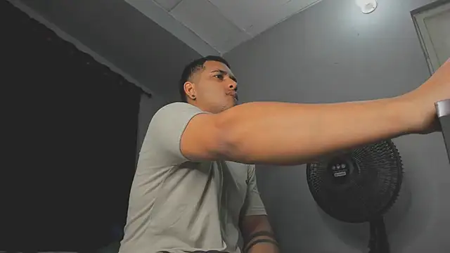 evan hardy online show from September 21, 2025, 11:43 pm